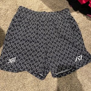 360GO KWD men’s workout training lightweight shorts size medium